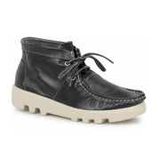 Bota feminina preto em couro legítimo Rio de Luz. Conforto, exclusividade e muita praticidade. O calçado ideal para o seu dia a dia!
